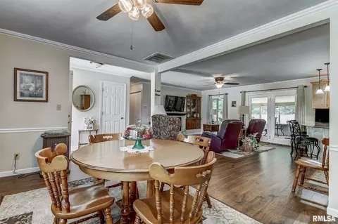 18 Wind Cave Dr, Springfield, IL 62712 photo 12