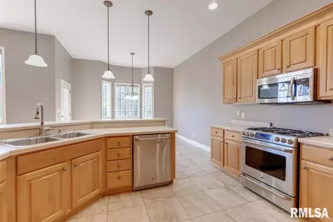 6616 Phlox Dr, Springfield, IL 62712 photo 11