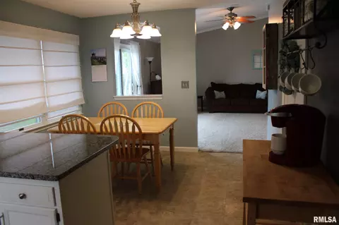 4517 Venetian Dr, Springfield, IL 62703 photo 10