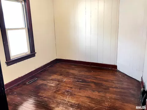 1621 E Moffat Ave, Springfield, IL 62702 photo 9