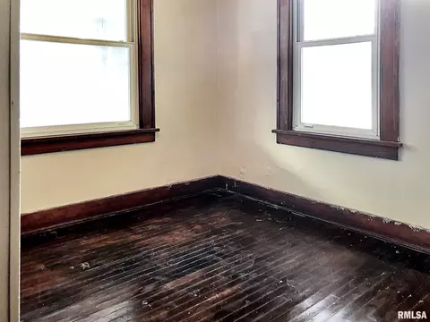 1621 E Moffat Ave, Springfield, IL 62702 photo 6