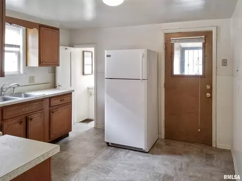 1707 E Moffat Ave, Springfield, IL 62702 photo 6