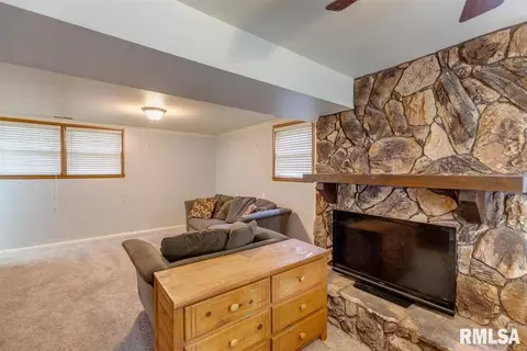 520 Witherspoon Dr, Springfield, IL 62704 photo 12