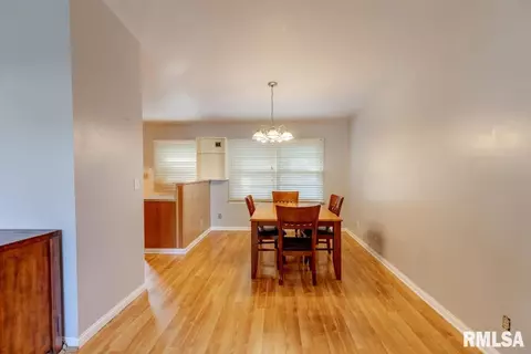 520 Witherspoon Dr, Springfield, IL 62704 photo 4