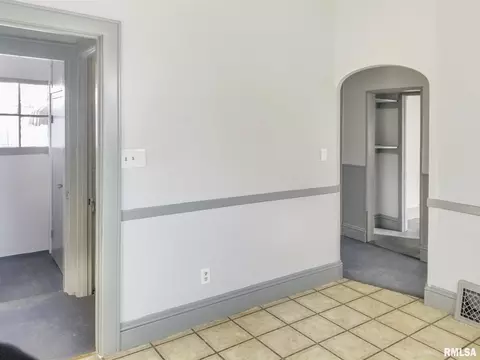 1113 N 10th St, Springfield, IL 62702 photo 5