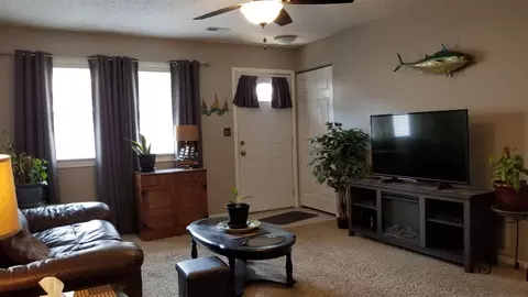 131 N Douglas Ave, Springfield, IL 62702 photo 5