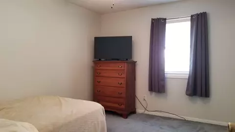 131 N Douglas Ave, Springfield, IL 62702 photo 9