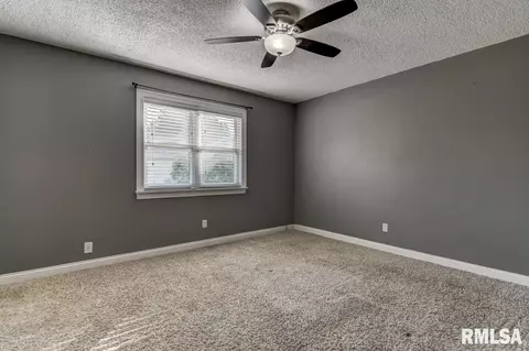 2 Hollybrook Dr, Springfield, IL 62702 photo 21