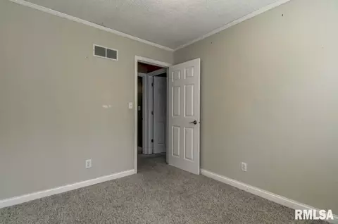 2 Hollybrook Dr, Springfield, IL 62702 photo 24