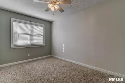 2 Hollybrook Dr, Springfield, IL 62702 photo 30