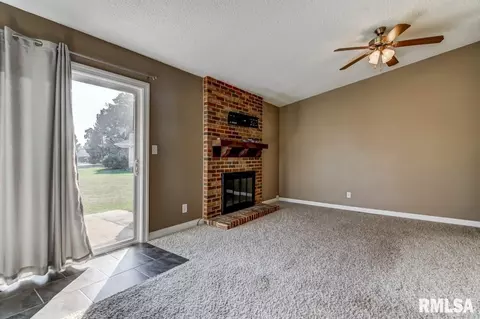 2 Hollybrook Dr, Springfield, IL 62702 photo 19