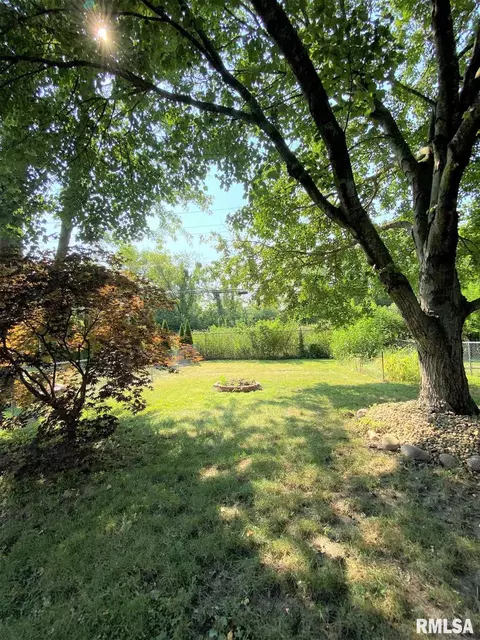 2320 Austin Dr, Springfield, IL 62704 photo 25