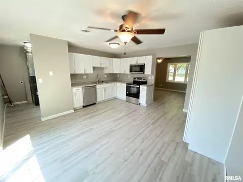 2081 Stonehenge Rd, Springfield, IL 62702 photo 6