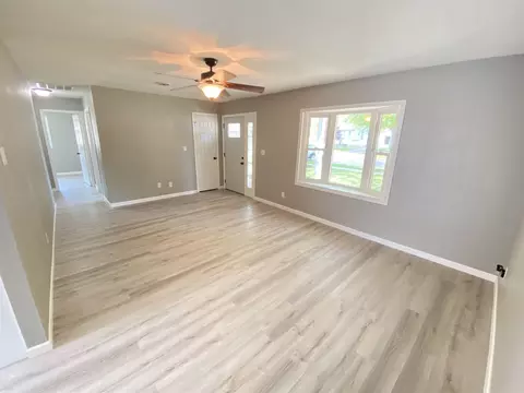 2081 Stonehenge Rd, Springfield, IL 62702 photo 4
