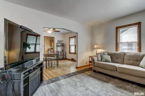 2500 Holmes Ave, Springfield, IL 62704 photo 4