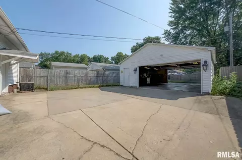 2340 Yale Blvd, Springfield, IL 62703 photo 35