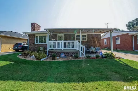 2128 N 23rd St, Springfield, IL 62702 photo 1