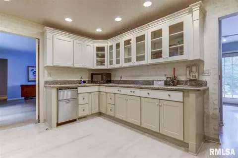 108 Maple Grove Ln, Springfield, IL 62712 photo 11