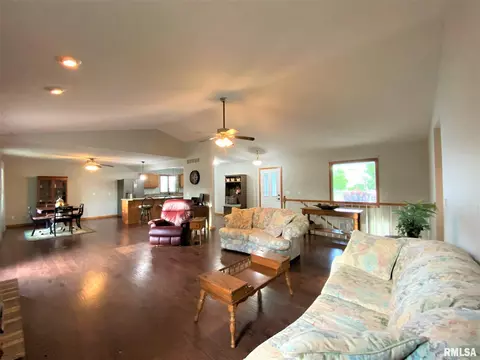 3721 Windshire Dr, Springfield, IL 62704 photo 17