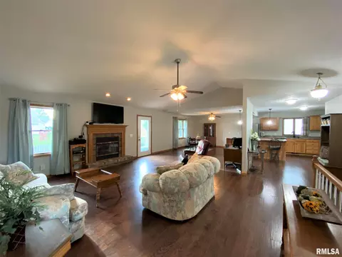 3721 Windshire Dr, Springfield, IL 62704 photo 18