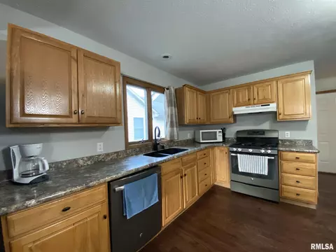 3721 Windshire Dr, Springfield, IL 62704 photo 8