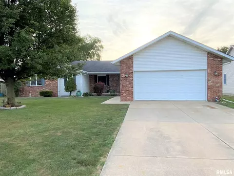 3721 Windshire Dr, Springfield, IL 62704 photo 2