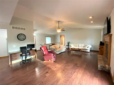 3721 Windshire Dr, Springfield, IL 62704 photo 15