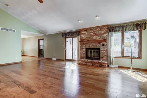 329 Golf Rd, Springfield, IL 62704 photo 8