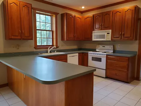 2108 Timbercrest Dr, Springfield, IL 62702 photo 9