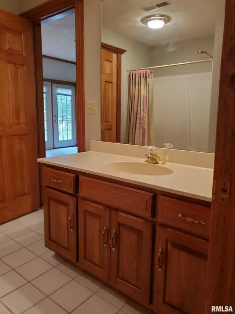2108 Timbercrest Dr, Springfield, IL 62702 photo 32