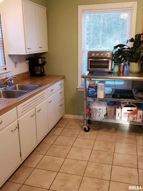 2112 N 7th St, Springfield, IL 62702 photo 4