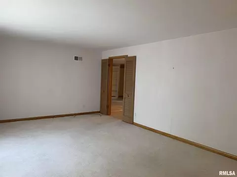 2000 Clubview Dr, Springfield, IL 62704 photo 13