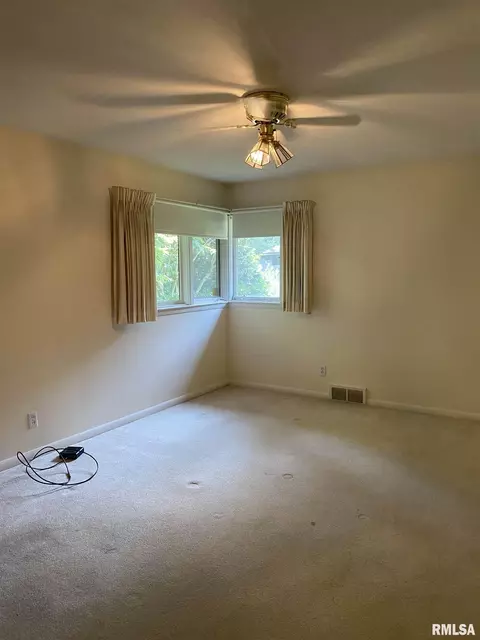 2000 Clubview Dr, Springfield, IL 62704 photo 15