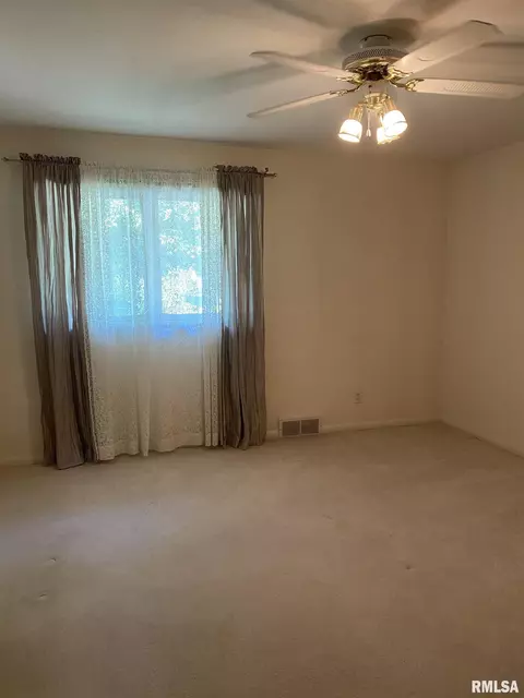 2000 Clubview Dr, Springfield, IL 62704 photo 17