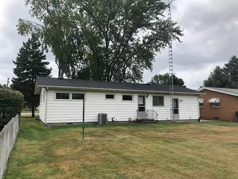 2121 Sangamon Ave, Springfield, IL 62702 photo 2