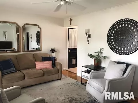 2121 Sangamon Ave, Springfield, IL 62702 photo 6