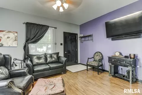 2529 Holmes Ave, Springfield, IL 62704 photo 2