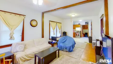 2113 S 1st St, Springfield, IL 62704 photo 4