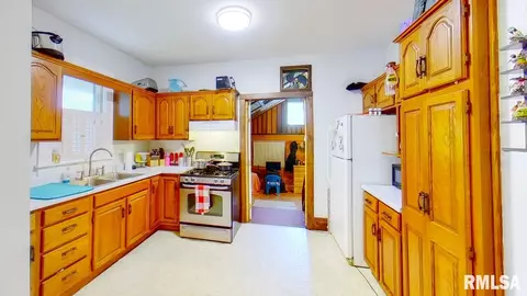 2113 S 1st St, Springfield, IL 62704 photo 7