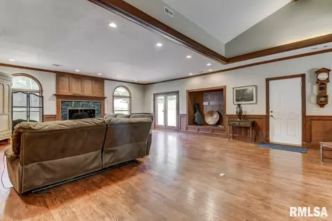 45 Vivian Ln, Springfield, IL 62712 photo 15