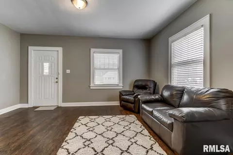 1025 N Walnut St, Springfield, IL 62702 photo 3