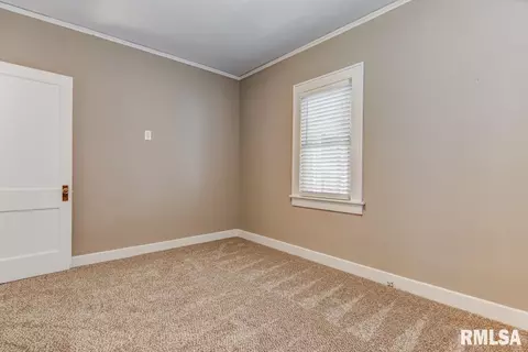 1025 N Walnut St, Springfield, IL 62702 photo 17