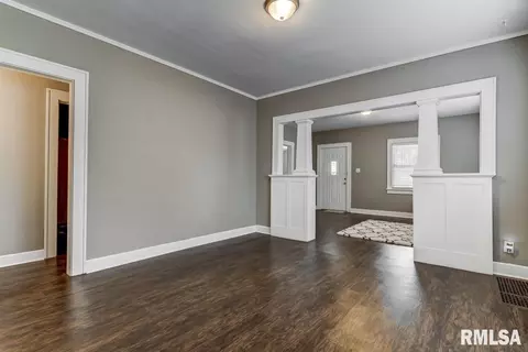 1025 N Walnut St, Springfield, IL 62702 photo 8
