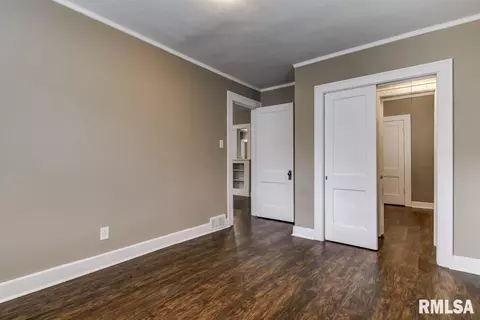 1025 N Walnut St, Springfield, IL 62702 photo 25