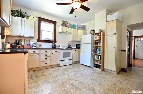 417 W Vine St, Springfield, IL 62704 photo 14