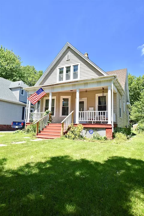 417 W Vine St, Springfield, IL 62704 photo 2