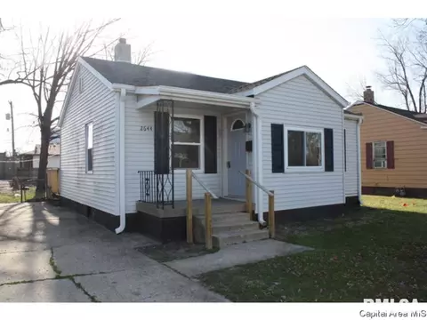 2644 S 4th St, Springfield, IL 62703 photo 1