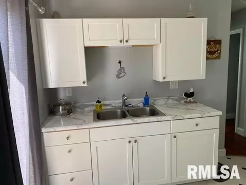 2644 S 4th St, Springfield, IL 62703 photo 6
