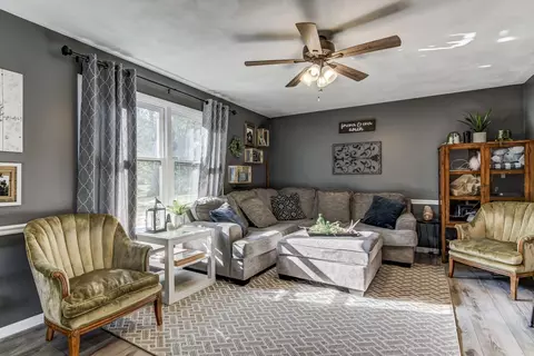 5653 Oakcrest Rd, Springfield, IL 62707 photo 3