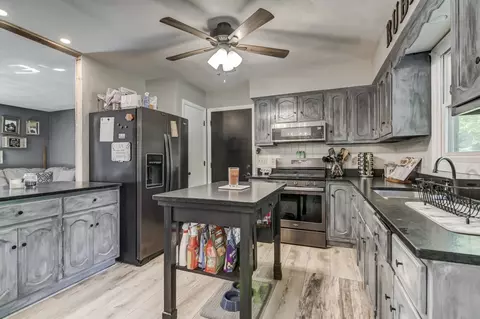 5653 Oakcrest Rd, Springfield, IL 62707 photo 8